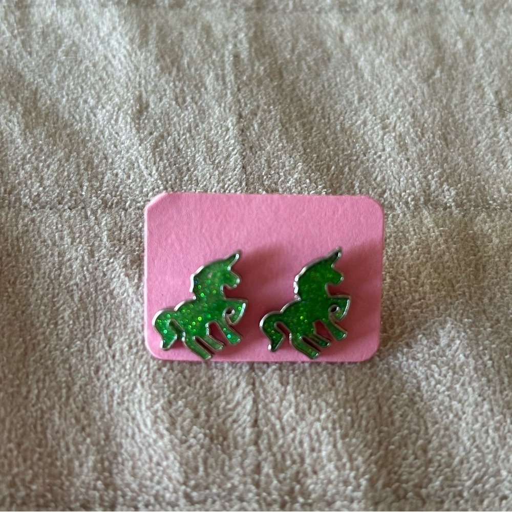 💎🆕Like new kids earrings bundle - Picture 3 of 7